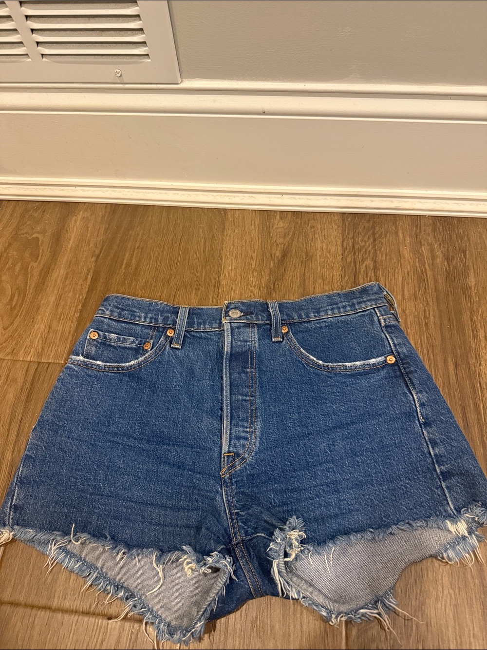 Levi's 501 Blue High-Rise Frayed Hem Denim Shorts size 28
